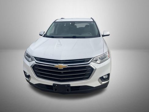 Used 2018 Chevrolet Traverse LT FWD image 2