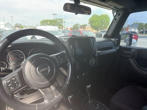 Used 2014 Jeep Wrangler Unlimited Sport w/ Connectivity Group AWD/4WD image 6