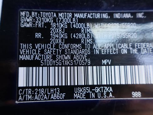 Used 2019 Toyota Sequoia Platinum AWD/4WD image 40