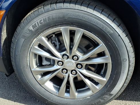 Used 2023 Cadillac XT5 Premium Luxury AWD/4WD image 8