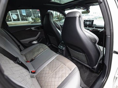 Used 2022 Audi S4 Premium image 33