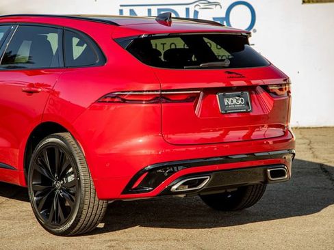 New 2025 Jaguar F-PACE R-Dynamic S image 10