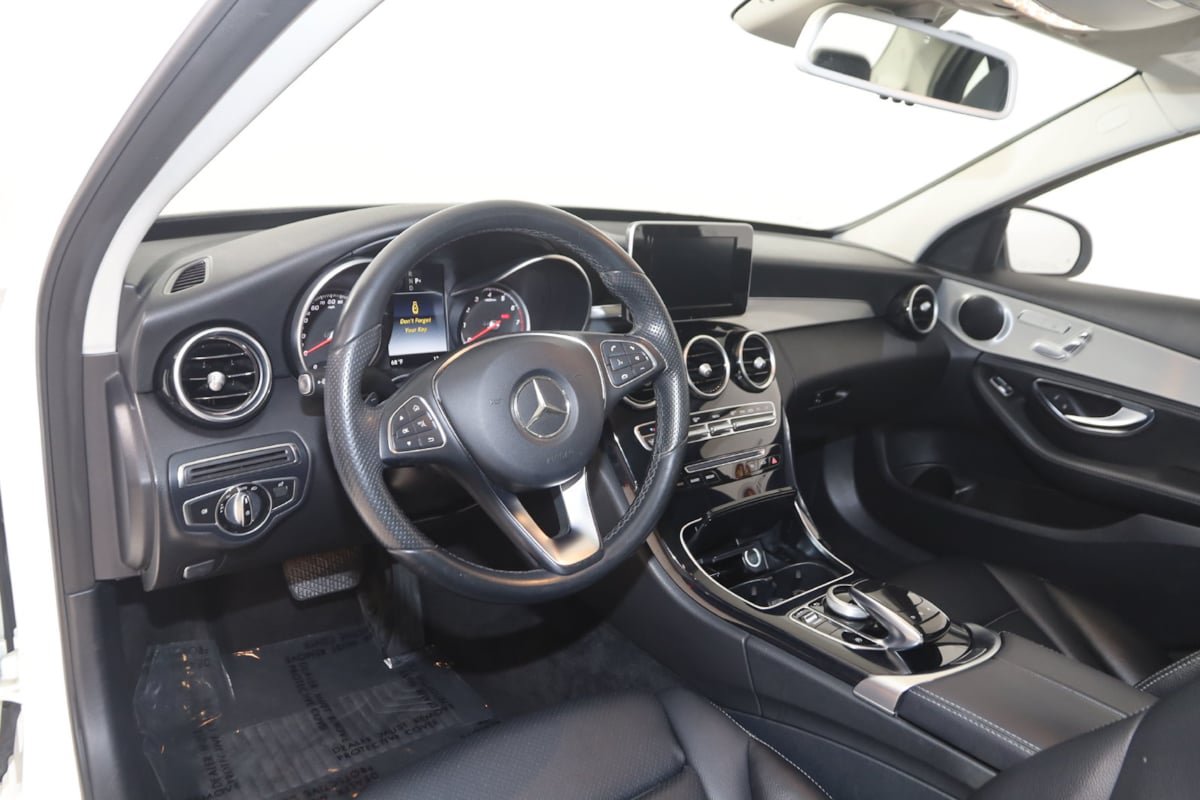 Used 2016 Mercedes-Benz C 300 4MATIC Sedan image 23