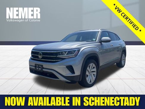Certified 2022 Volkswagen Atlas Cross Sport SE AWD/4WD image 1