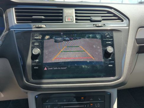 Used 2023 Volkswagen Tiguan SE FWD image 22