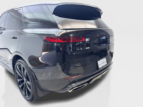 Used 2023 Land Rover Range Rover Sport SE AWD/4WD image 19
