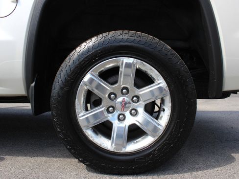 Used 2015 GMC Sierra 1500 SLT w/ SLT Preferred Package AWD/4WD image 43