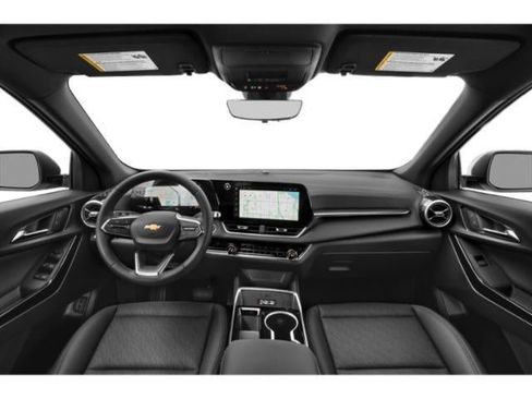 Used 2026 Chevrolet Equinox LT FWD image 8