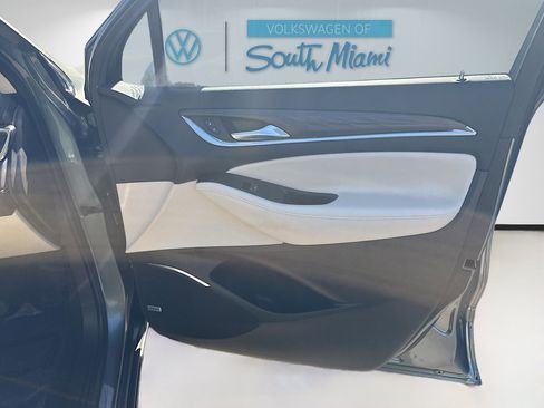 Used 2022 Buick Enclave Avenir w/ Avenir Technology Package image 35