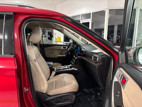 Used 2023 Ford Explorer Limited AWD/4WD image 39