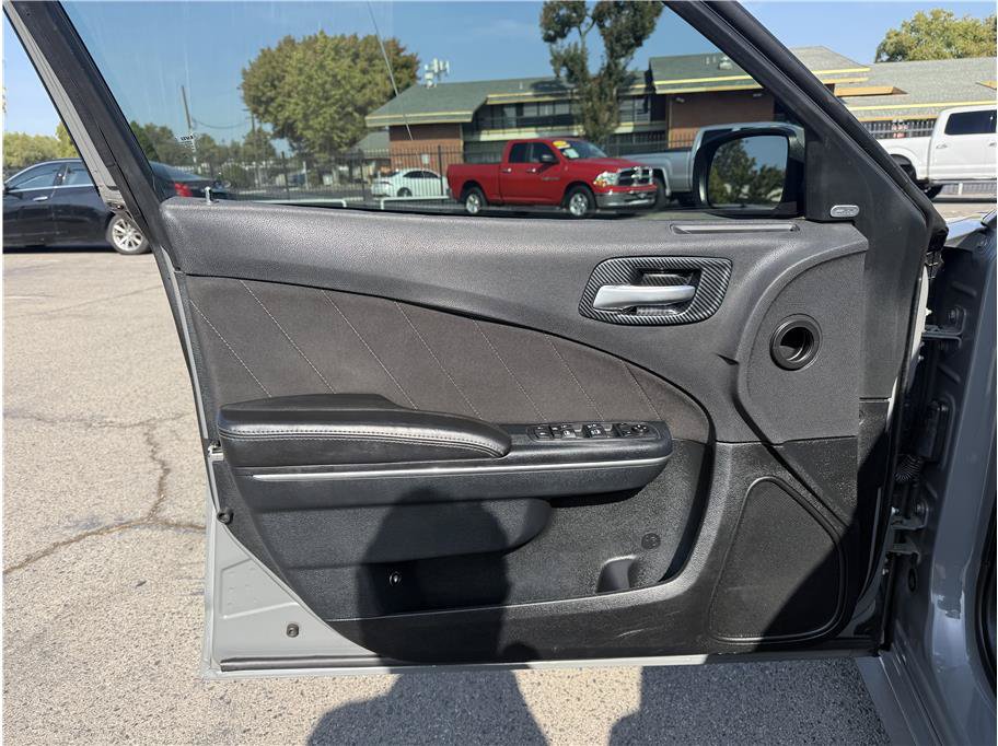 Used 2018 Dodge Charger R/T Scat Pack w/ Dynamics Package RWD image 9
