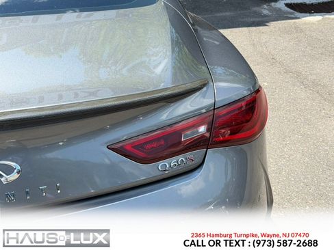 Used 2017 INFINITI Q60 Red Sport 400 AWD/4WD image 20