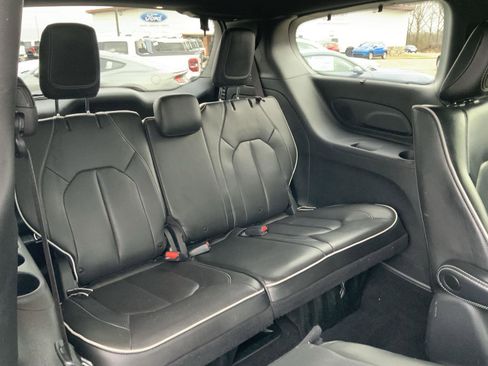 Used 2021 Chrysler Pacifica Limited w/ S Appearance Package image 62