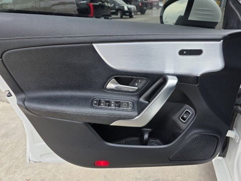 Used 2022 Mercedes-Benz CLA 250 image 30