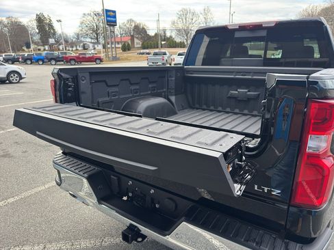 New 2026 Chevrolet Silverado 1500 LTZ w/ LTZ Premium Package image 8
