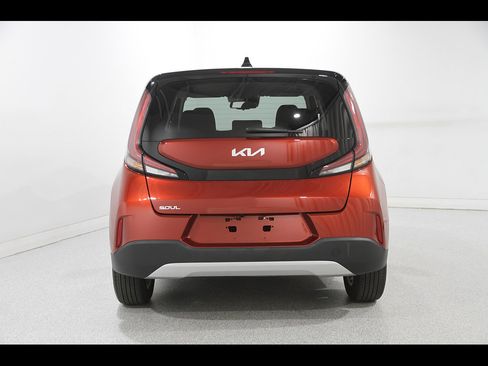 Used 2025 Kia Soul S FWD image 19