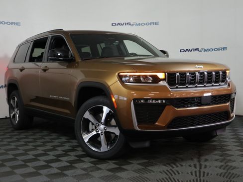 New 2026 Jeep Grand Cherokee L Limited AWD/4WD image 2