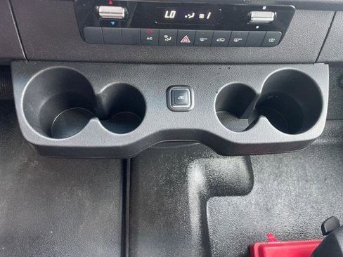 Used 2020 Mercedes-Benz Sprinter 4500 w/ Premium Plus Package image 23