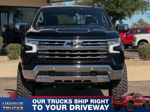 Used 2024 Chevrolet Silverado 1500 LTZ image 2