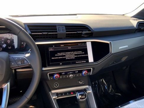 New 2025 Audi Q3 2.0T Premium image 6