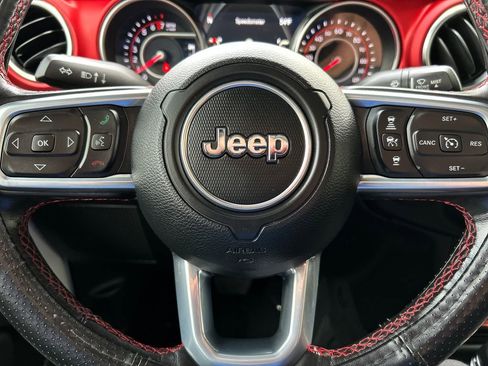 Used 2020 Jeep Gladiator Rubicon w/ Dual Top Group AWD/4WD image 10