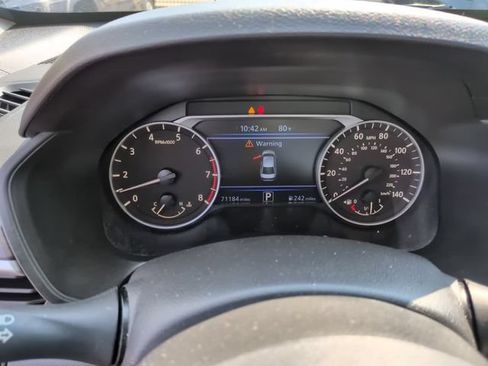 Used 2024 Nissan Altima 2.5 SV FWD image 17