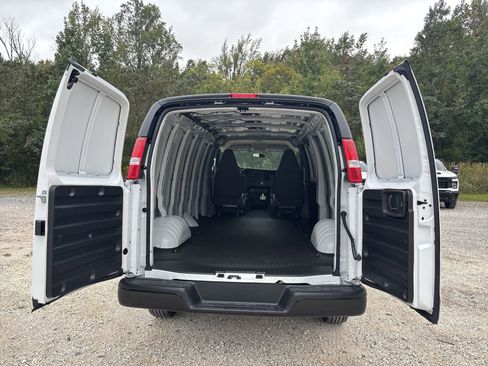 New 2025 Chevrolet Express 2500 1WT w/ Driver Convenience Package image 25
