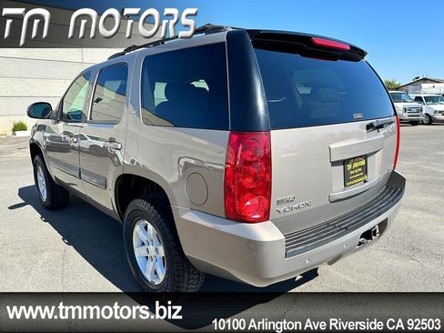 Used 2007 GMC Yukon SLT w/ SLT Preferred Equipment Group AWD/4WD image 4