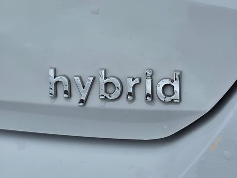 Used 2023 Hyundai Elantra Limited w/ Cargo Package image 12