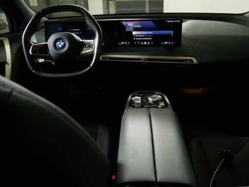 Used 2024 BMW iX xDrive50 w/ Sport Package AWD/4WD image 22