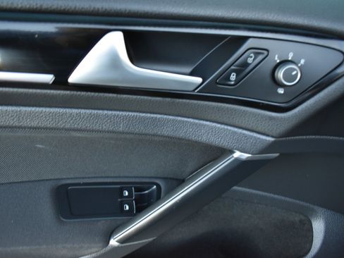 Used 2015 Volkswagen GTI S image 34