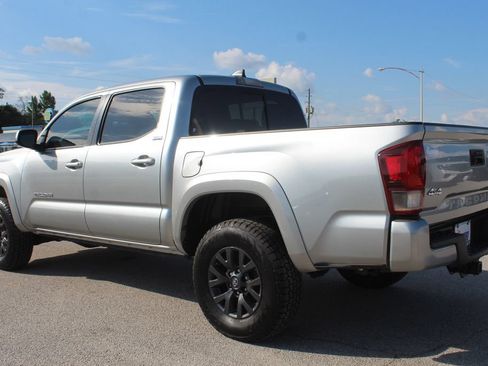 Used 2023 Toyota Tacoma SR5 w/ Technology Package AWD/4WD image 8