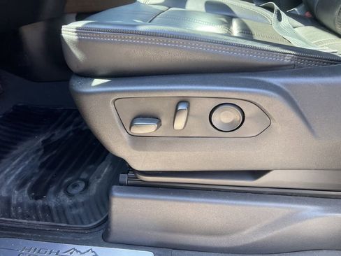 Certified 2024 Chevrolet Silverado 3500 High Country w/ High Country Premium Package AWD/4WD image 18