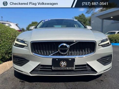 Used 2020 Volvo S60 T5 Momentum FWD image 12