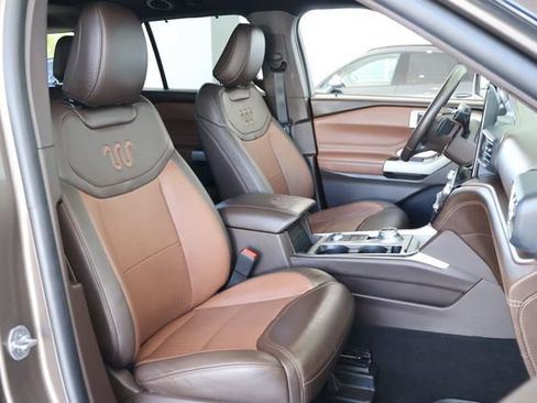 Used 2021 Ford Explorer King Ranch w/ Premium Technology Package AWD/4WD image 24
