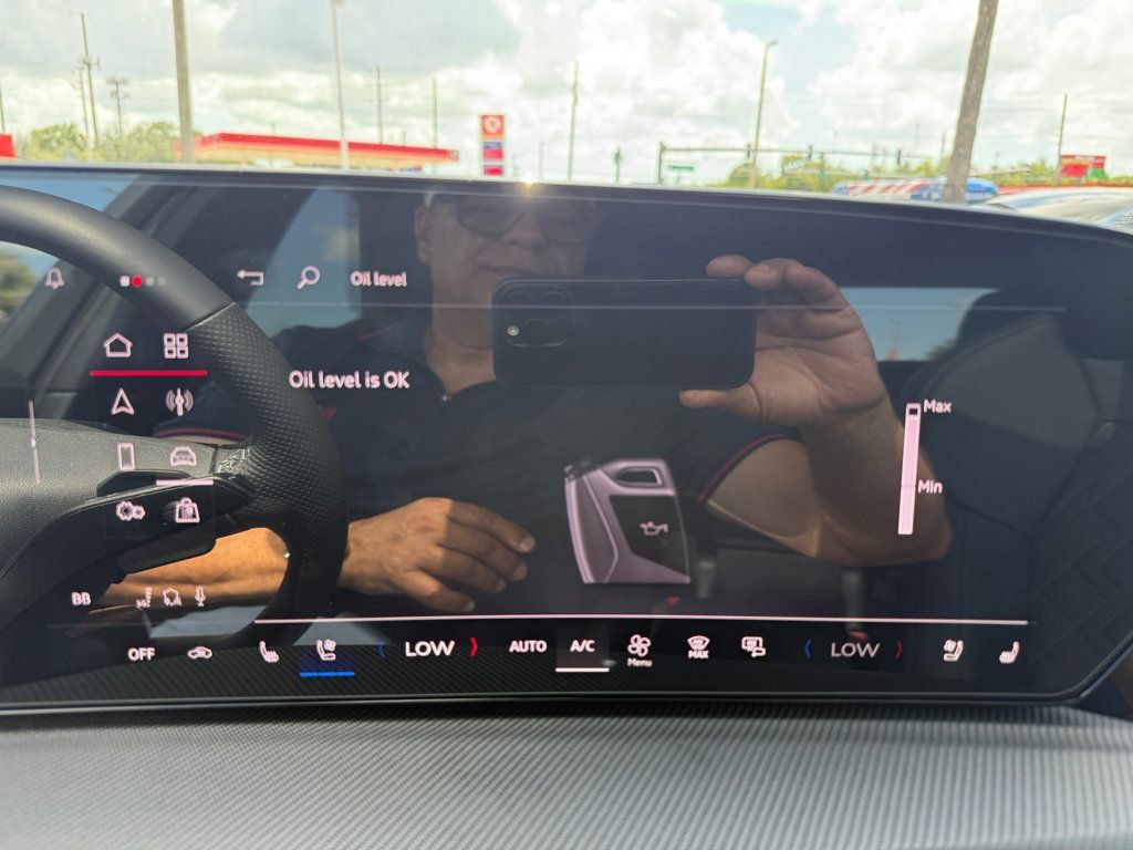 Used 2025 Audi SQ5 Premium Plus AWD/4WD image 20