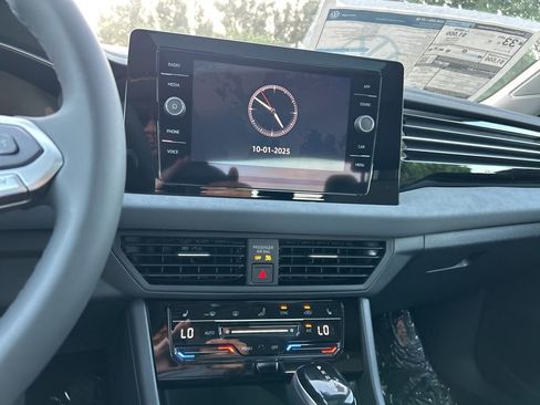 New 2026 Volkswagen Jetta SE image 26