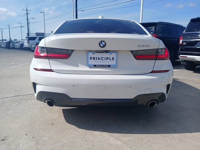 Used 2019 BMW 330i Sedan w/ M Sport Package RWD image 8