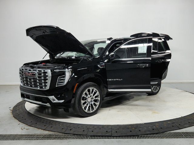Used 2025 GMC Yukon Denali AWD/4WD image 12