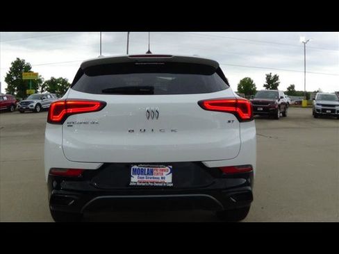 Used 2024 Buick Encore GX Sport Touring image 7
