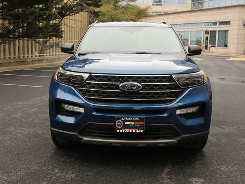 Used 2021 Ford Explorer XLT w/ Equipment Group 202A AWD/4WD image 3
