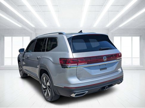 Used 2025 Volkswagen Atlas SEL AWD/4WD image 5