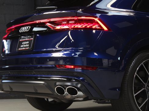Used 2023 Audi SQ8 Prestige AWD/4WD image 17