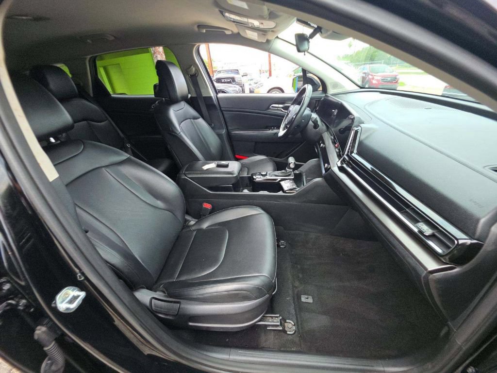 Used 2023 Kia Sportage EX FWD image 8