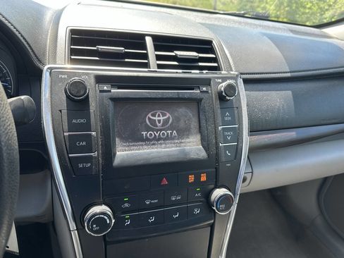 Used 2015 Toyota Camry LE FWD image 22