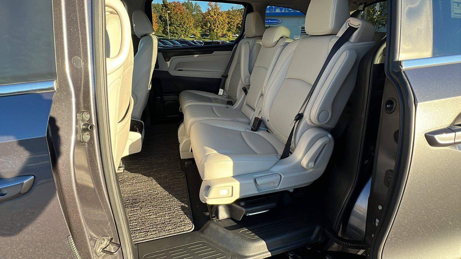 Certified 2025 Honda Odyssey EX-L image 17