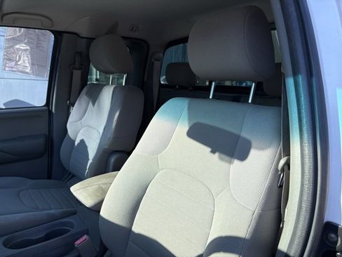 Used 2007 Nissan Frontier XE w/ Preferred Pkg image 15