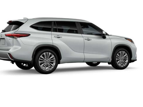 New 2026 Toyota Highlander Platinum image 11