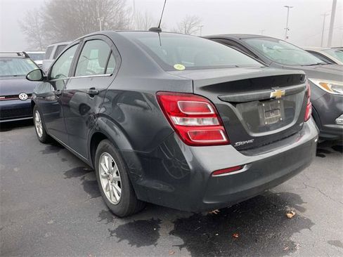 Used 2019 Chevrolet Sonic LT image 2
