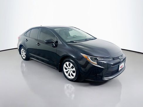 Certified 2025 Toyota Corolla LE FWD image 3